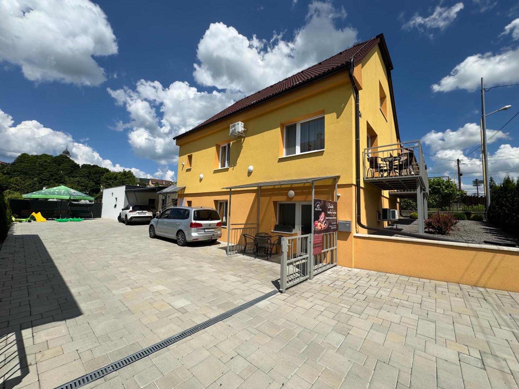 Apartmany Hujer 2 ボイニツェ エクステリア 写真