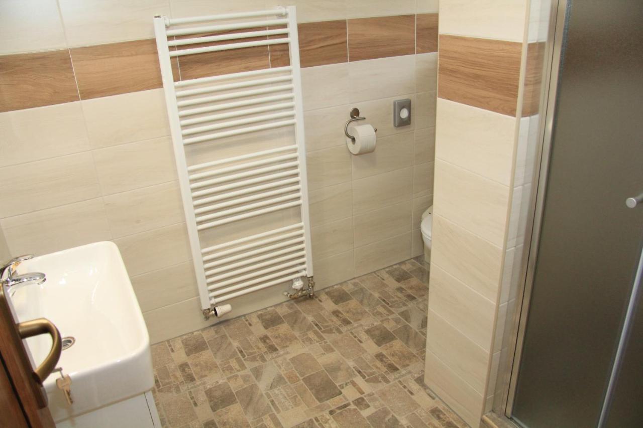 Apartmany Hujer 2 ボイニツェ エクステリア 写真