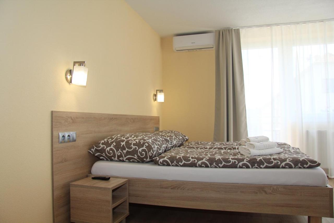 Apartmany Hujer 2 ボイニツェ エクステリア 写真